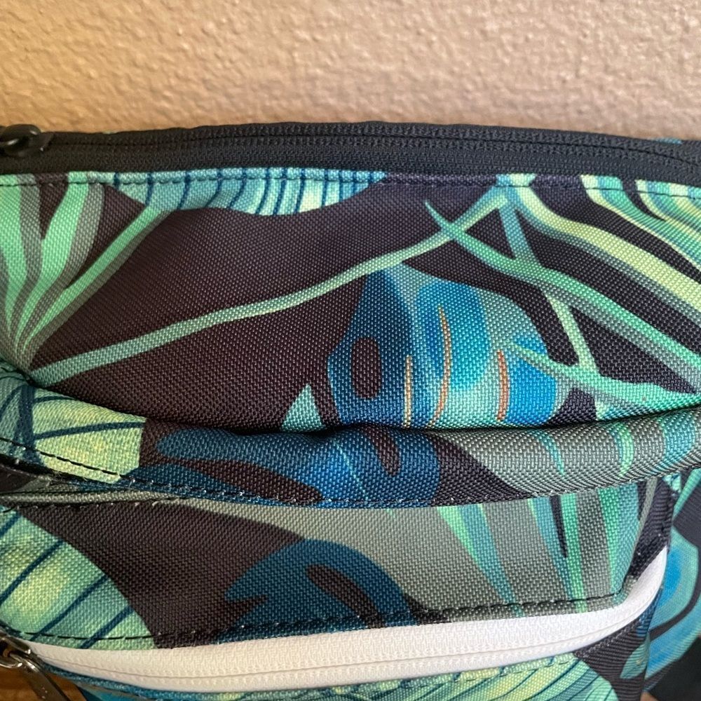 Herschel Tropical Print Fanny Pack - Picture 3 of 14